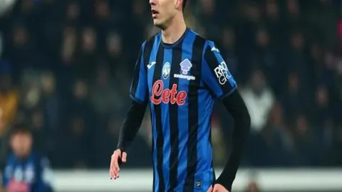 B席将达国家队百场里程碑，马丁内斯预告：明日他首发登场。